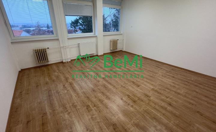 NA PRENÁJOM – kancelárske priestory od 18 do 37 m2, Nitra – Chrenová - fotografia 5