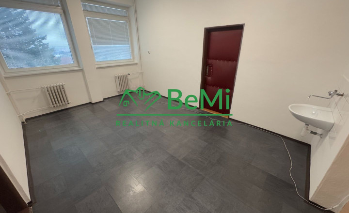 NA PRENÁJOM – kancelárske priestory od 18 do 37 m2, Nitra – Chrenová - fotografia 6