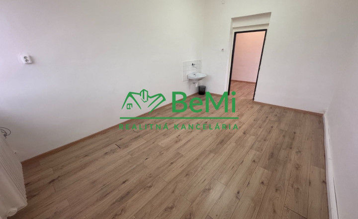 NA PRENÁJOM – kancelárske priestory od 18 do 37 m2, Nitra – Chrenová - fotografia 10
