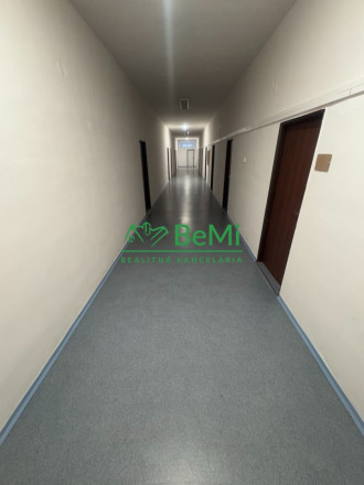 NA PRENÁJOM – kancelárske priestory od 18 do 37 m2, Nitra – Chrenová - fotografia 12