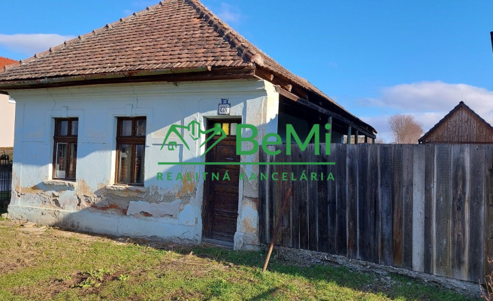 Exkluzívne na predaj vidiecky dom s veľkým pozemkom Jacovce - fotografia 3
