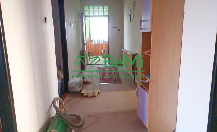 Predaj viacgeneračného rodinného domu - Dolné Semerovce  (044-12-HEKA) - fotografia 17