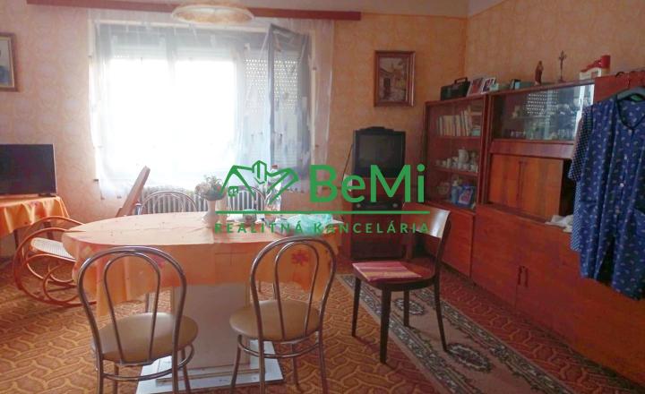 Predaj viacgeneračného rodinného domu - Dolné Semerovce  (044-12-HEKA) - fotografia 18