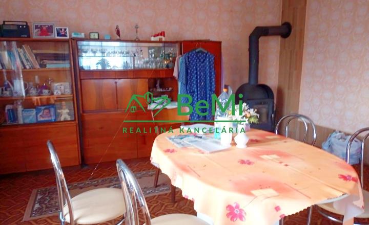 Predaj viacgeneračného rodinného domu - Dolné Semerovce  (044-12-HEKA) - fotografia 19