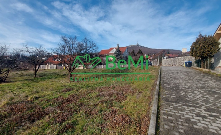 Predaj stavebný pozemok Nitra-Zobor 936m2 (206-14-JUFa) - fotografia 1