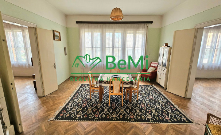 RODINNÁ VILA V CENTRE RIMAVSKEJ SOBOTY -EXKLUZÍVNE NA PREDAJ - fotografia 1
