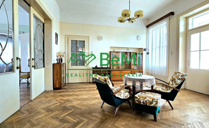 RODINNÁ VILA V CENTRE RIMAVSKEJ SOBOTY -EXKLUZÍVNE NA PREDAJ - fotografia 4