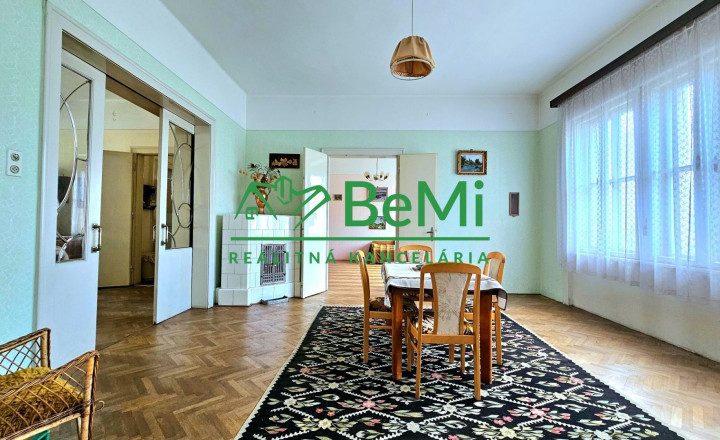 RODINNÁ VILA V CENTRE RIMAVSKEJ SOBOTY -EXKLUZÍVNE NA PREDAJ - fotografia 5