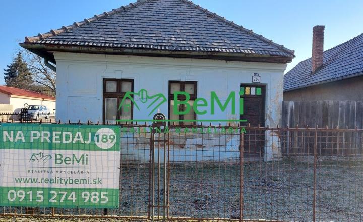 Exkluzívne na predaj vidiecky dom s veľkým pozemkom Jacovce - fotografia 4