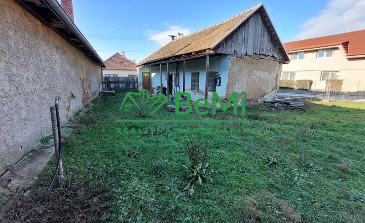 Exkluzívne na predaj vidiecky dom s veľkým pozemkom Jacovce - fotografia 21