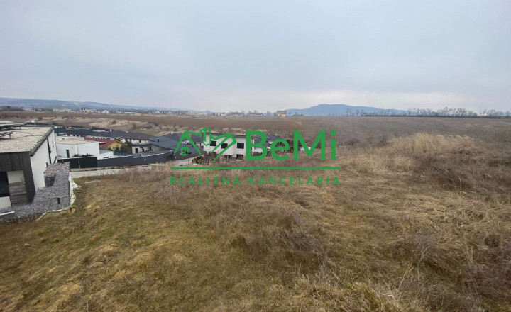 Pozemok 1 686 m2 Nitra Janíkovce všetky IS  ID 545-14-MIG - fotografia 8