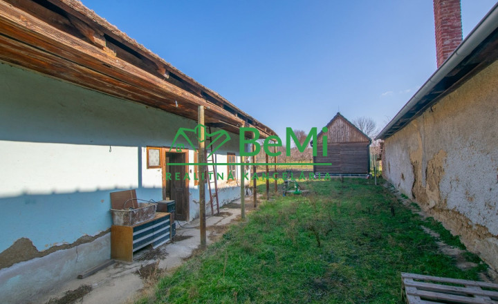 Exkluzívne na predaj vidiecky dom s veľkým pozemkom Jacovce - fotografia 36