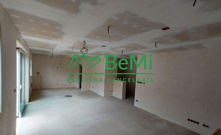 Predaj: Dom, Lopušné Pažite, okres KNM, 885m2(056-12-PEMOa) - fotografia 4