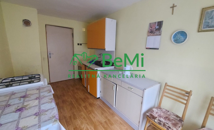 Predaj starší rodinný dom, Alekšince, pozemok 2750m2,  Nitra (202-12-JUF) - fotografia 4
