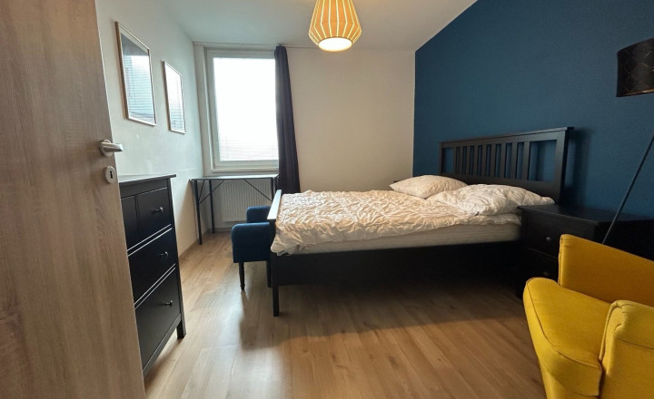 3 izbový byt, Banská Bystrica, terasa, vírivka, parkovaníe - fotografia 16