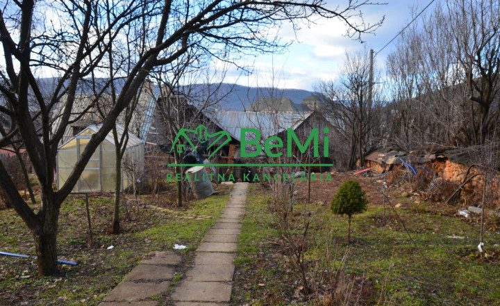 Rodinný dom s 1112 m2 záhradou aj chatou v obci Jelšava-PREDAJ - fotografia 14
