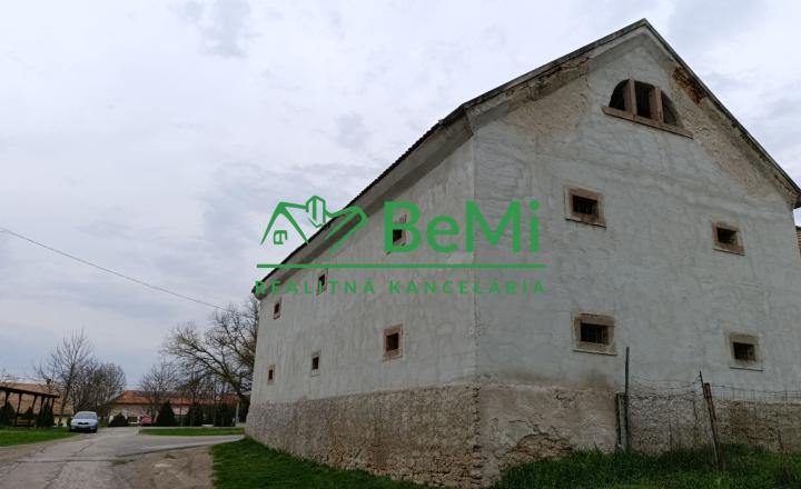 Budova v obci  PERE -NA PREDAJ za 52000,-Eur