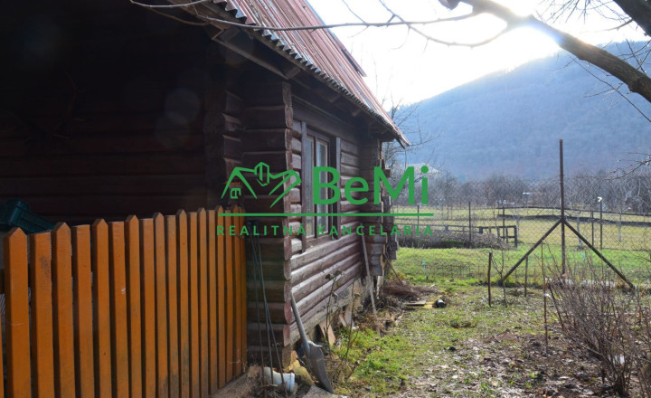 Rodinný dom s 1112 m2 záhradou aj chatou v obci Jelšava-PREDAJ - fotografia 11
