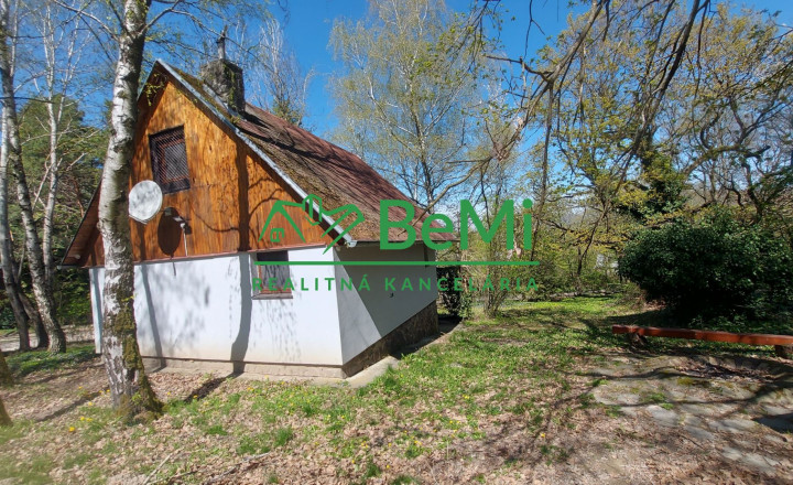 Predaj chata rekreačná  Jelenec, okr. Nitra (213-13-JUF)
