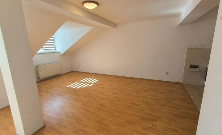 Predaj: 4 izbový byt - Mezonet Čadca, 142m2 (192-114-PEMOa) - fotografia 3
