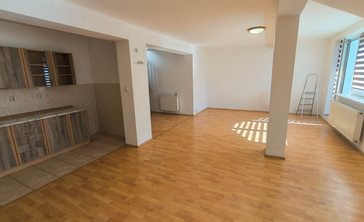 Predaj: 4 izbový byt - Mezonet Čadca, 142m2 (192-114-PEMOa) - fotografia 4
