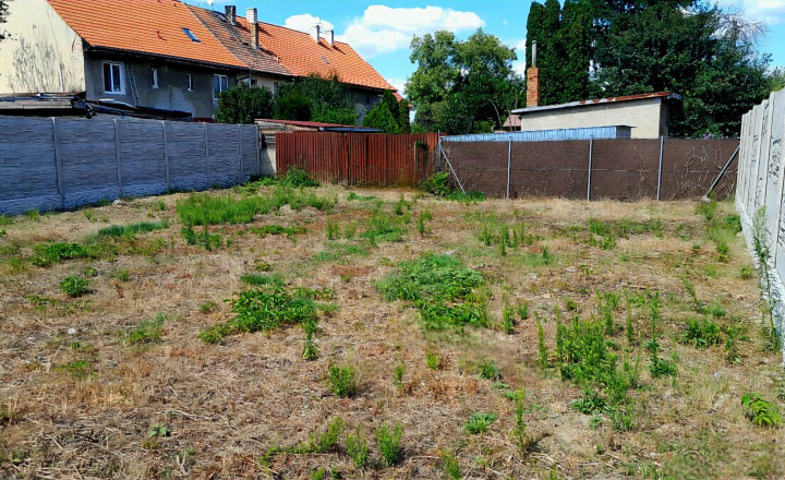 Slnečný pozemok - Sládkovičovo - 328 m2 ID 012-14-NIBA - fotografia 1