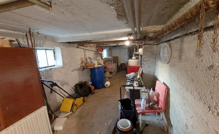 Predaj - rodinný dom v obci Tesáre ID 211-12-LUGU - fotografia 16