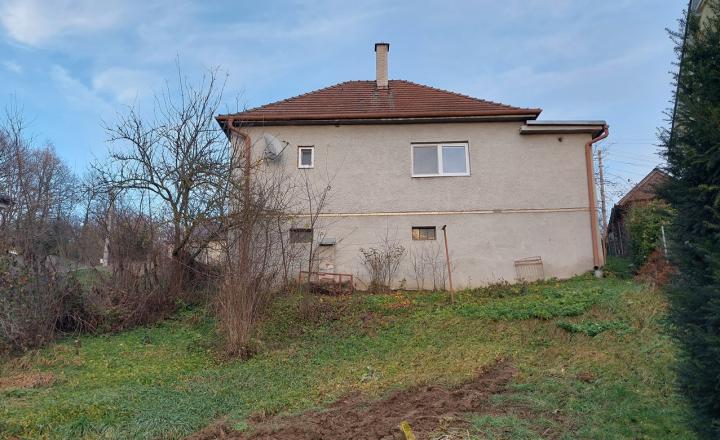 Predaj - rodinný dom v obci Tesáre ID 211-12-LUGU - fotografia 18