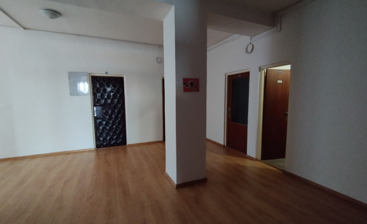 Kancelársky/prevádzkový priestor na prenájom-Lučenec - fotografia 8