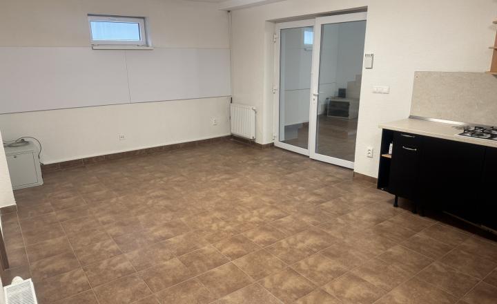 NA PRENÁJOM – kancelárske priestory 70 m2, Nitra – Mlynárce - fotografia 6