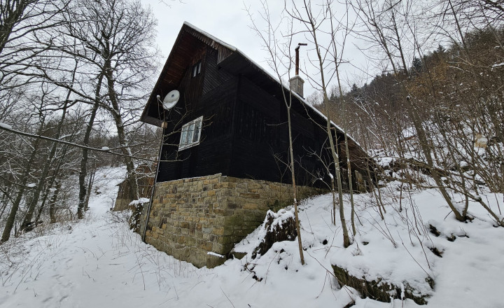 Predaj: Chata 50m2 s pozemkom Papradno (004-13-DAPA)
