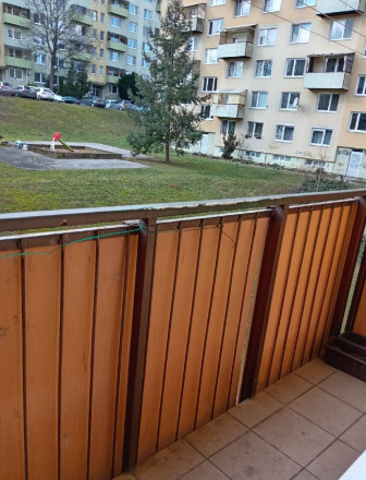 044-113-PAMAa 3,5-IZBOVÝ BYT S BALKÓNOM NA KLOKOČINE - fotografia 7