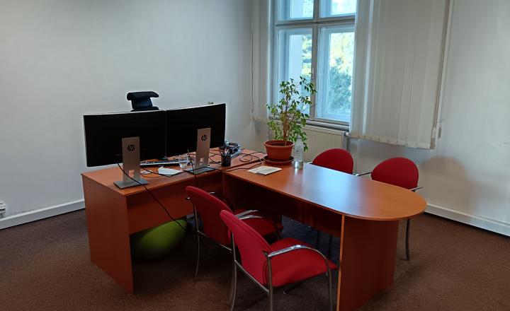Prenájom: Kancel. priestory, 12m2-22m2, Žilina (251-28-MACH)