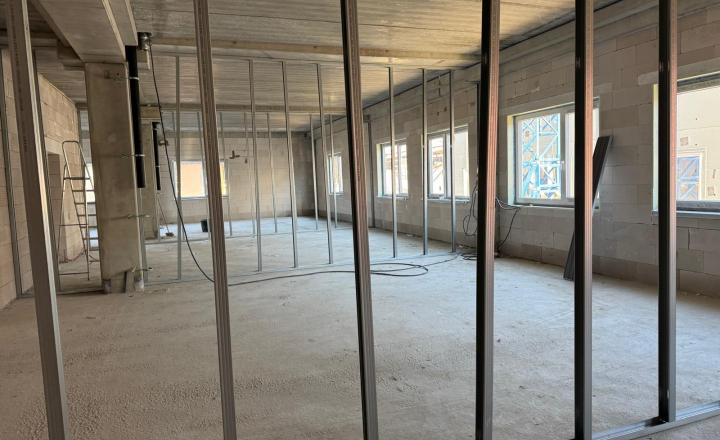Ponúkame na predaj 2-izbový apartmán s balkónom - Námestovo - fotografia 24