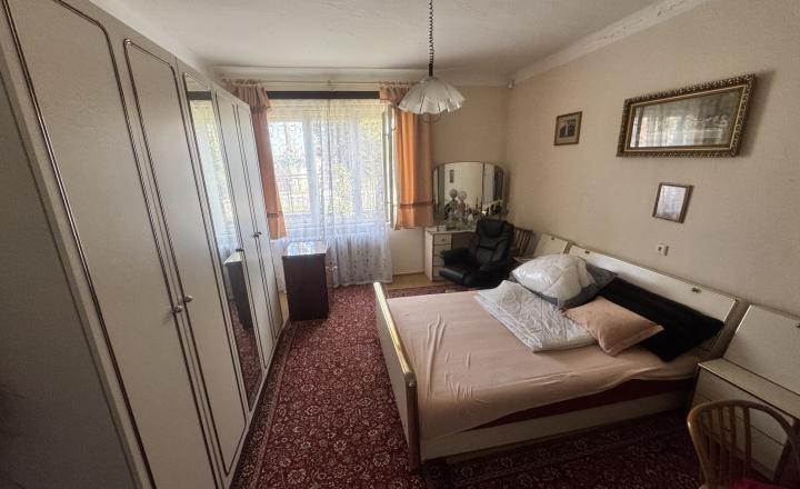 7-izbový rodinný dom, veľká záhrada, garáž, investičná príležitosť - Vinodol - fotografia 18