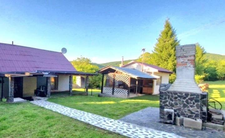 PREDANÉ- Predaj, čarovná chata - Vyhne (015-13-ZOLA)