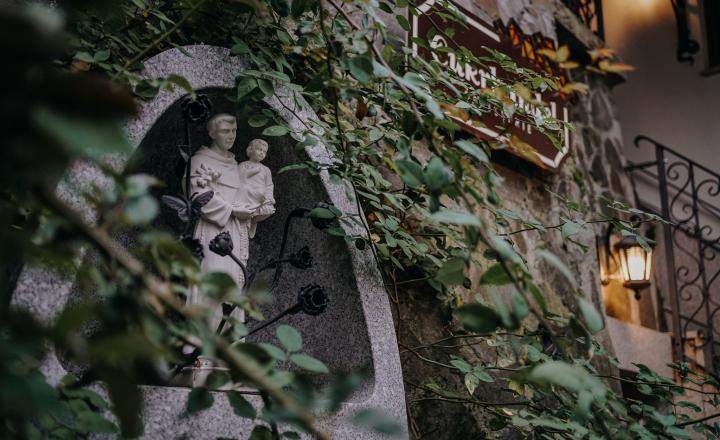 Predaj historickej budovy Nám. sv. Trojice Banská Štiavnica - fotografia 24
