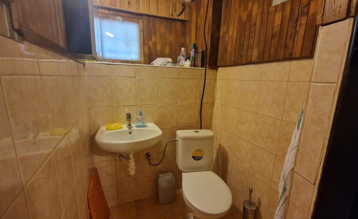 ZNÍŽENÁ CENA-Chata v lese v obci Kokava nad Rimavicou-PREDAJ - fotografia 7