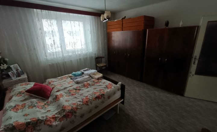ZNÍŽENÁ CENA 6-izbový rodinný dom Hrušovany. V tichej časti. - fotografia 12