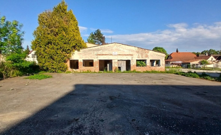 Multifunkčný areál s veľkým pozemkom - Želovce (025-18-MIMI) - fotografia 10