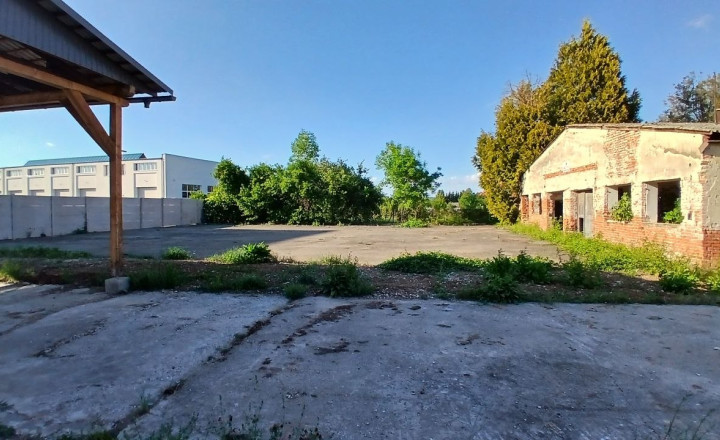 Multifunkčný areál s veľkým pozemkom - Želovce (025-18-MIMI) - fotografia 12