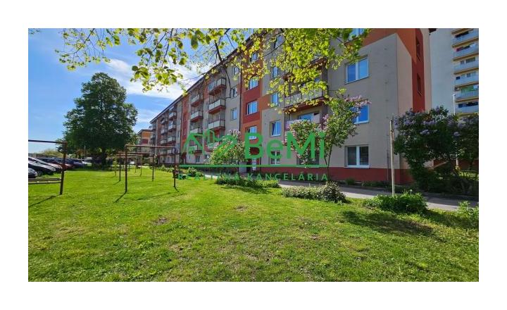 2-IZBOVÝ BYT V RIMAVSKEJ SOBOTE - NA PREDAJ - fotografia 25