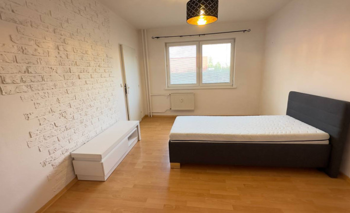 Prerobený 2 izbový byt vo Zvolene na predaj - fotografia 3