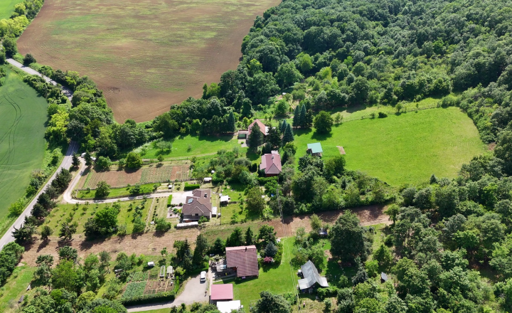 Predaj - Strelnica s poľovníckou chatou v okrese Hlohovec - fotografia 37