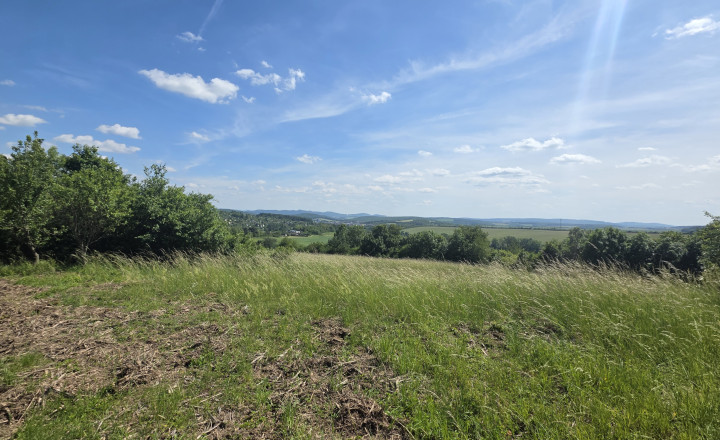 Stavebný pozemok s výhľadmi - fotografia 3