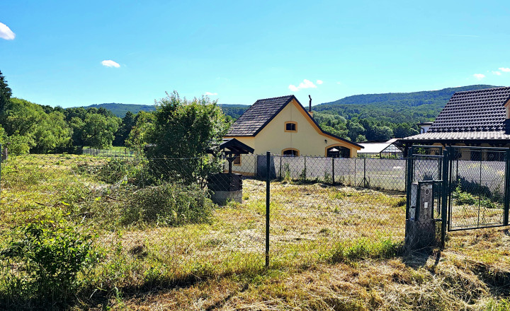 STAVEBNÝ POZEMOK 1857m2 PRI TEPLOM VRCHU - NA PREDAJ - fotografia 5