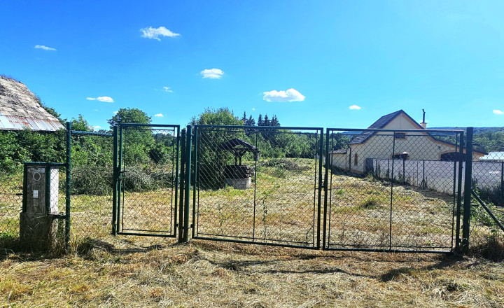STAVEBNÝ POZEMOK 1857m2 PRI TEPLOM VRCHU - NA PREDAJ - fotografia 6