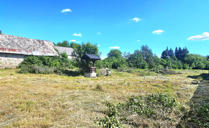 STAVEBNÝ POZEMOK 1857m2 PRI TEPLOM VRCHU - NA PREDAJ - fotografia 7