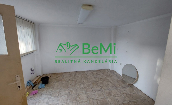 Predaj rodinný dom-sklad, výrobná hala v obci Práznovce - fotografia 22