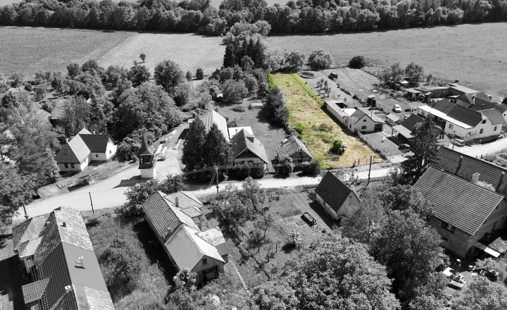 STAVEBNÝ POZEMOK 1857m2 PRI TEPLOM VRCHU - NA PREDAJ - fotografia 3